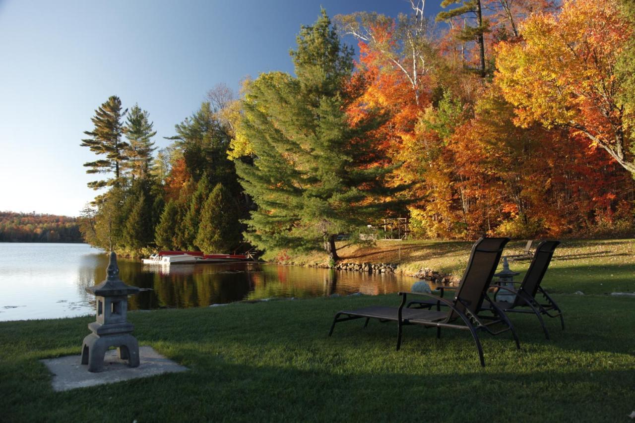 Hotel Et Centre De Villegiature Lac Carling Grenville-Sur-La-Rouge エクステリア 写真