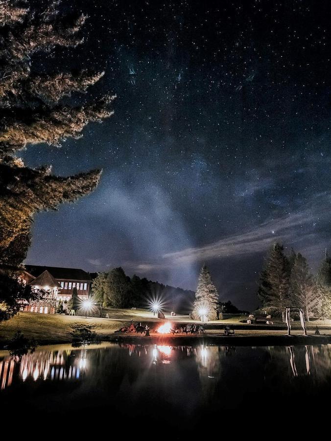 Hotel Et Centre De Villegiature Lac Carling Grenville-Sur-La-Rouge エクステリア 写真