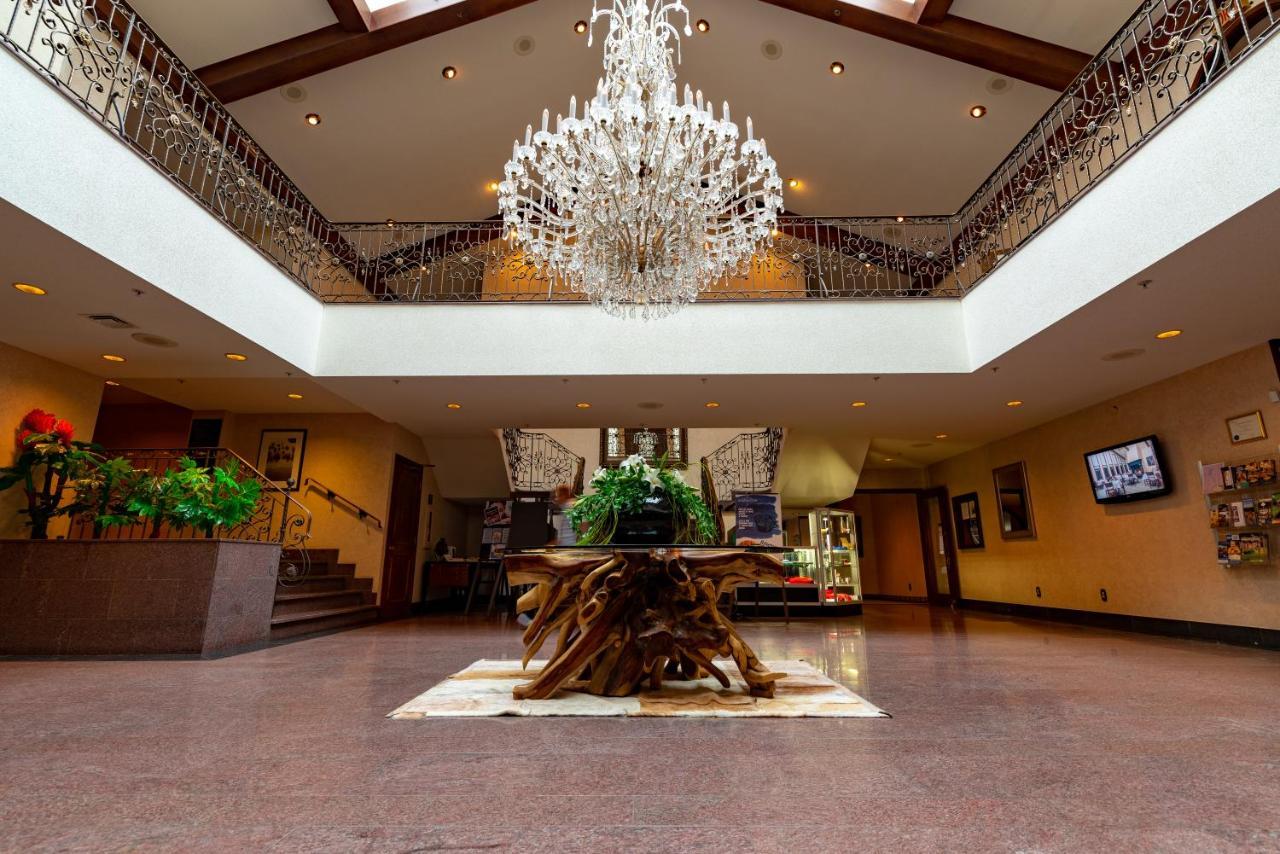 Hotel Et Centre De Villegiature Lac Carling Grenville-Sur-La-Rouge エクステリア 写真